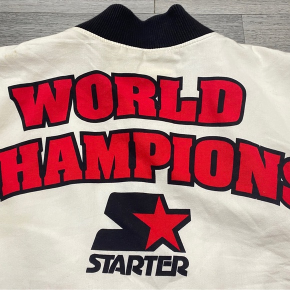 CHICAGO BULLS STARTER JACKET MED - Picture 6 of 7